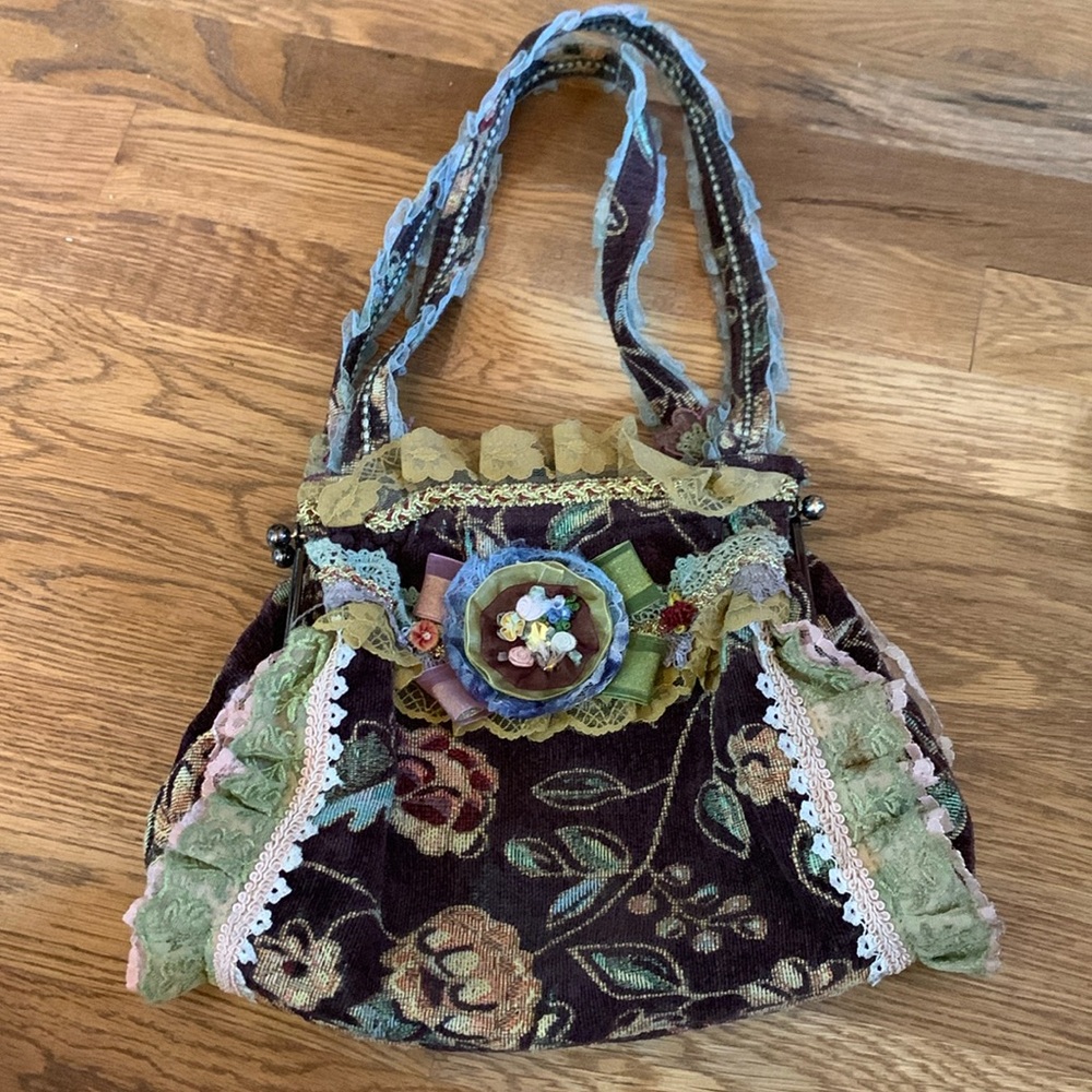 Vintage 90s Victorian lace tapestry purse fairycore whimsical